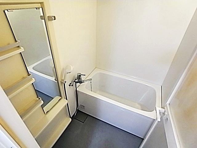 カワベ住吉川３３８ビル（202） バス／シャワー