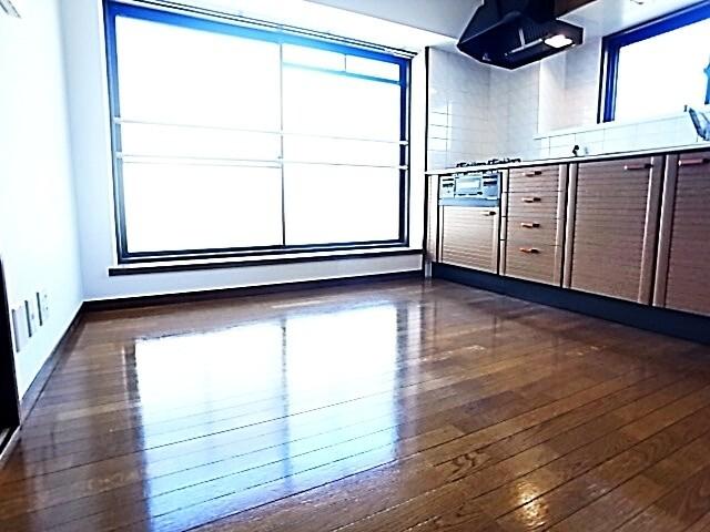サンヴェール青谷（303） リビング