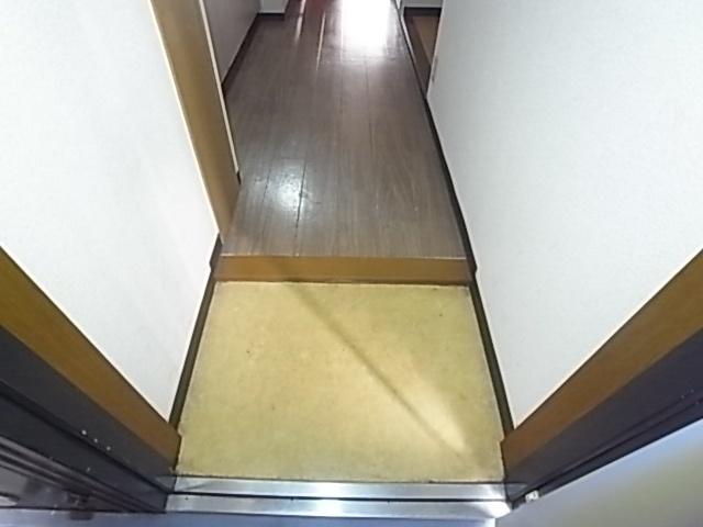パラッツオ春日野（103） 玄関