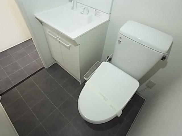永光ビルディング割塚（402） トイレ