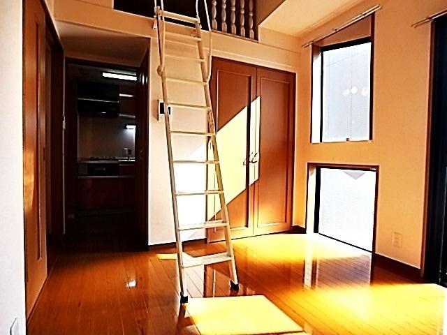 エスペランサ灘駅前（501） リビング