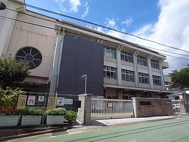 神戸市立福住小学校：227m