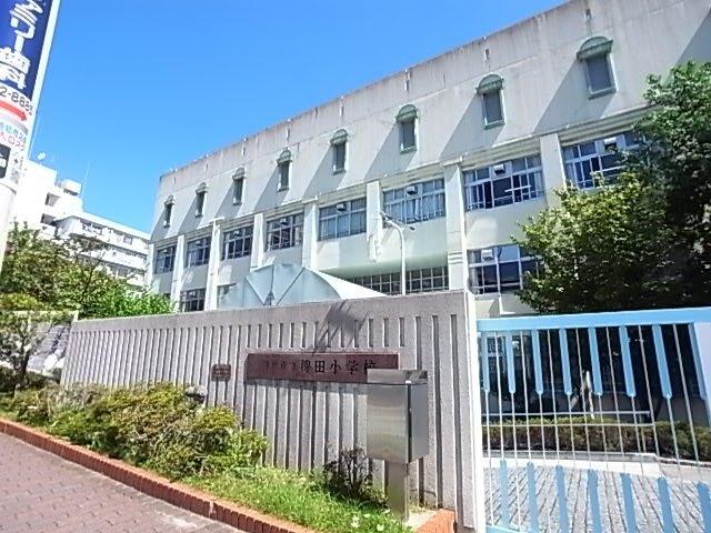 神戸市立稗田小学校：438m