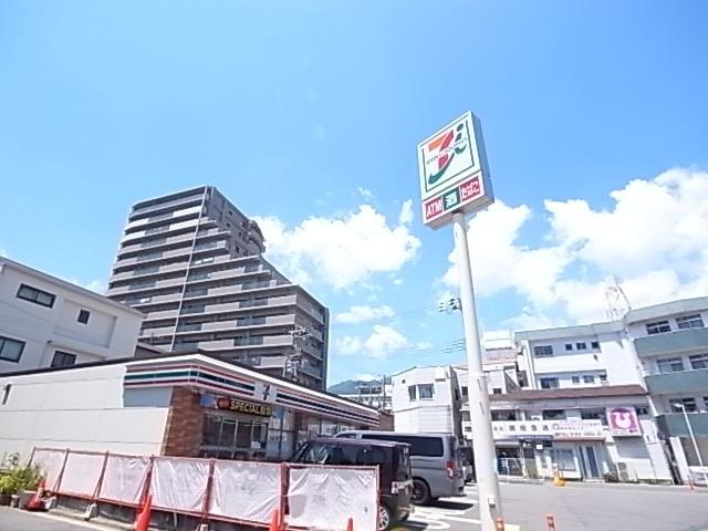 セブンイレブン神戸都通5丁目店：158m