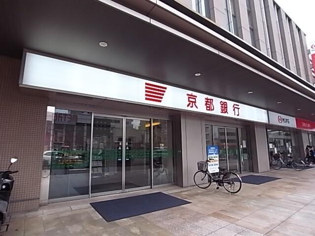 京都銀行六甲道支店：307m