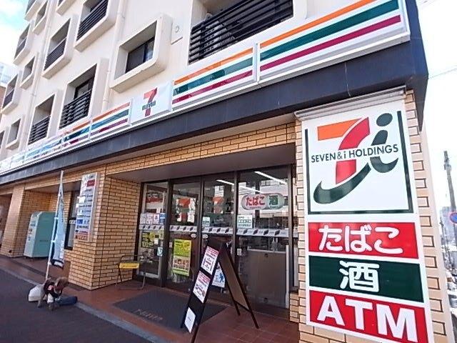 セブンイレブン神戸坂口通3丁目店：451m