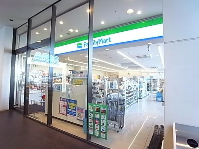 ファミリーマートフェニックスプラザ摩耶店：159m