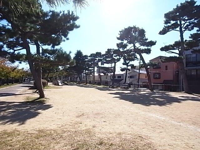石屋川公園：560m