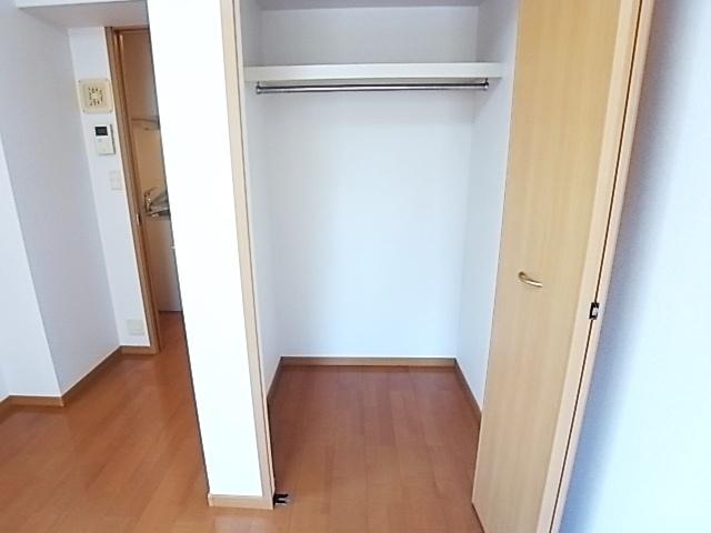 エッセンティア春日野（302） 収納