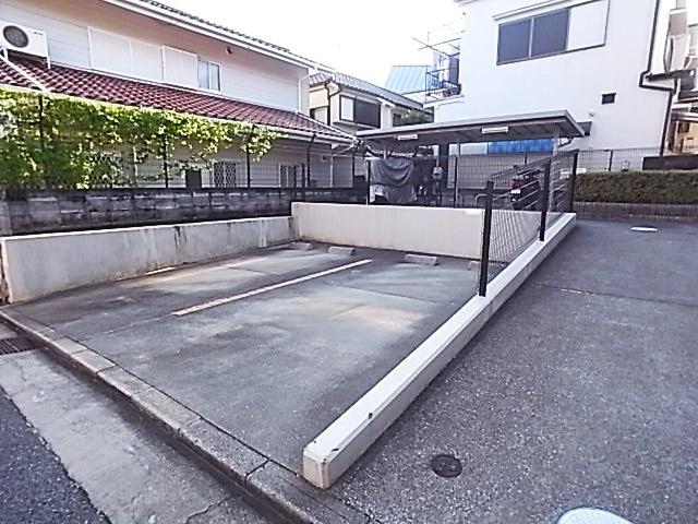レジデンス赤坂（105） 駐車場