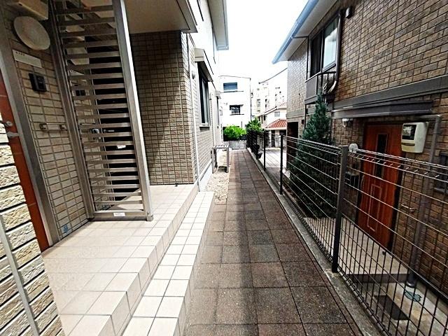 ソレーユ・コート　A棟（A102） エントランス