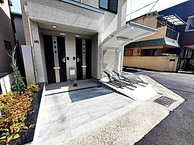 リュクス摩耶 エントランス