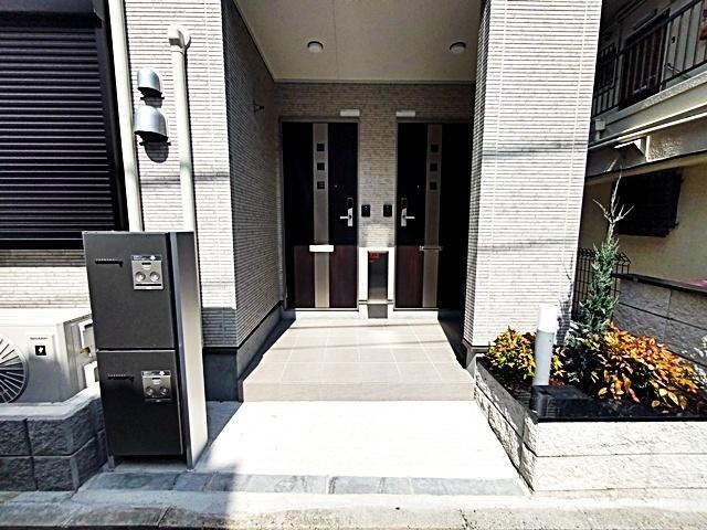 リュクス摩耶 エントランス