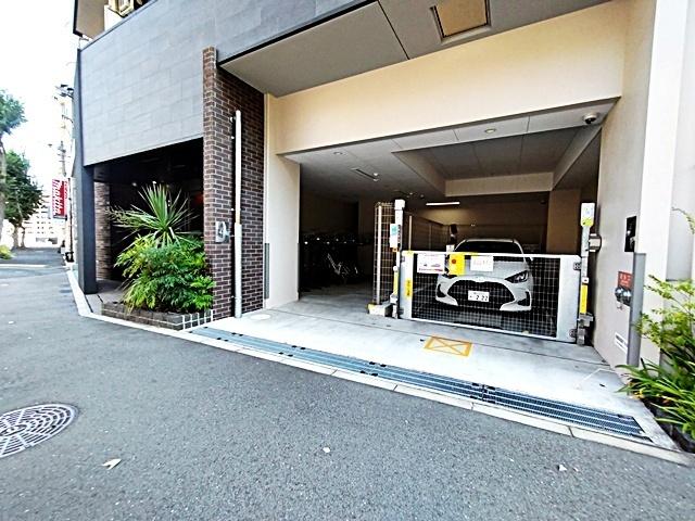 エステムコート神戸山手ステーションデュオ（204） 駐車場