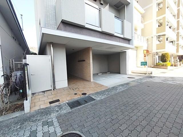シルエラ甲南山手（101） エントランス
