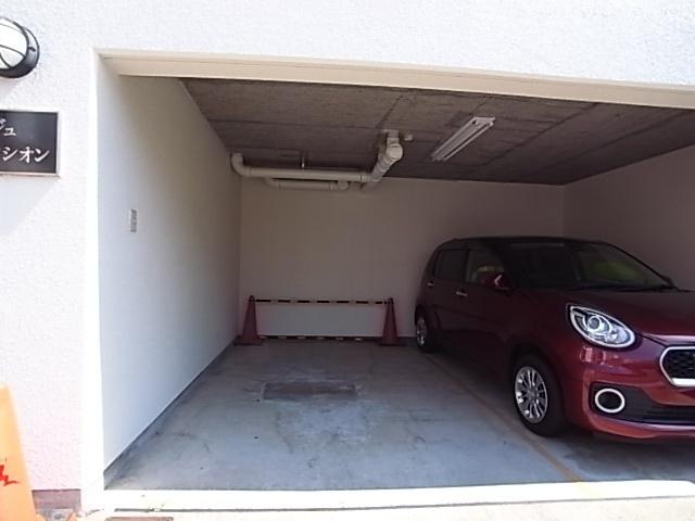 神戸市灘区神ノ木通マンション 駐車場
