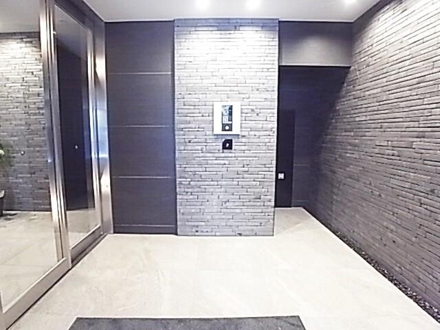 グランビスタ新神戸（206） エントランス
