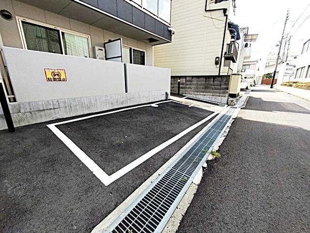 ＤーＳｑｕａｒｅ深江本町（203） 駐車場