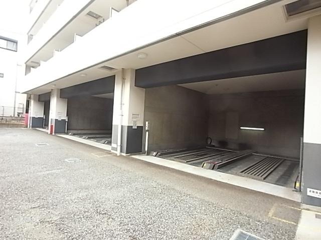 神戸市中央区日暮通マンション 駐車場