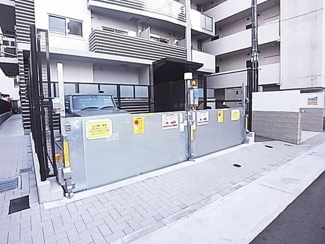 アプリーレ三宮イースト（1001） 駐車場