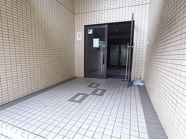 神戸市灘区岩屋中町マンション エントランス