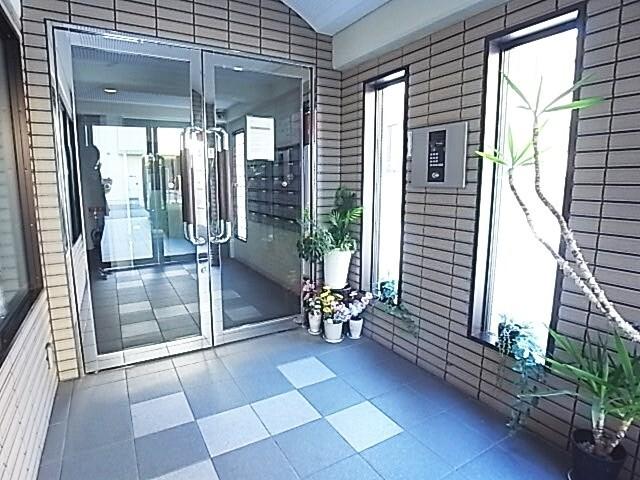 ラシュレ・ウエスト六甲（305） エントランス