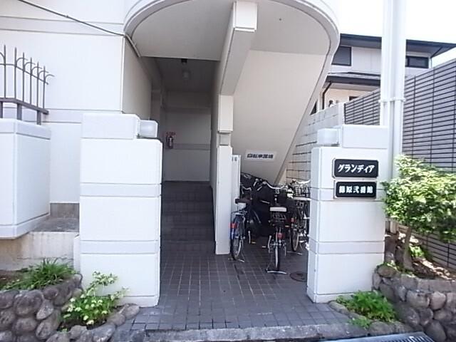 神戸市灘区篠原中町マンション エントランス