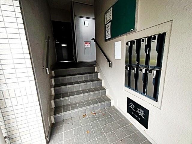 アゼリア六甲（402） ロビー