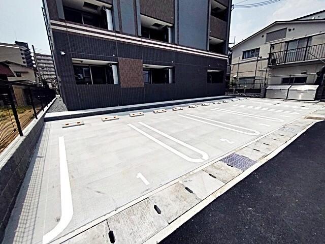 グランヴィル芦屋西（404） 駐車場