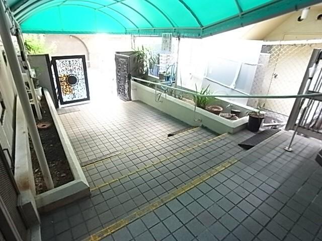 サンシャトー王子（402） ロビー