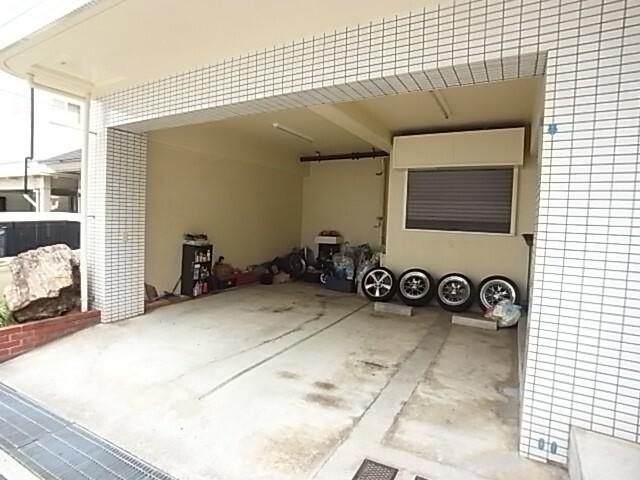 神戸市灘区灘南通マンション 駐車場