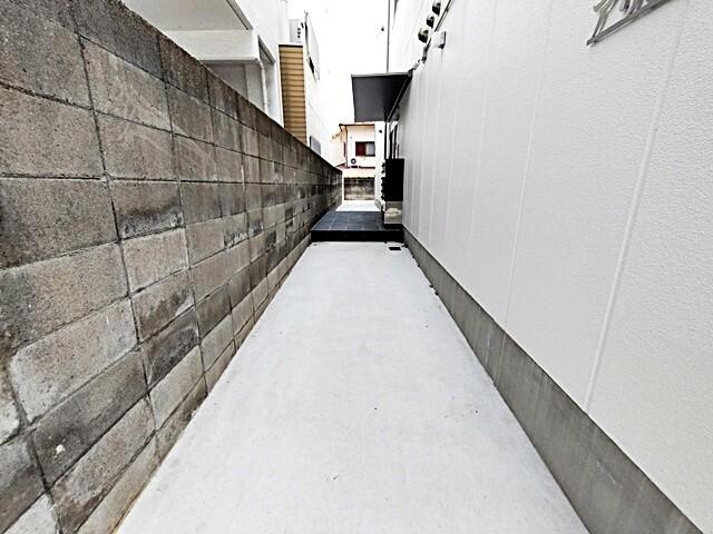アリビラ六甲（102） エントランス
