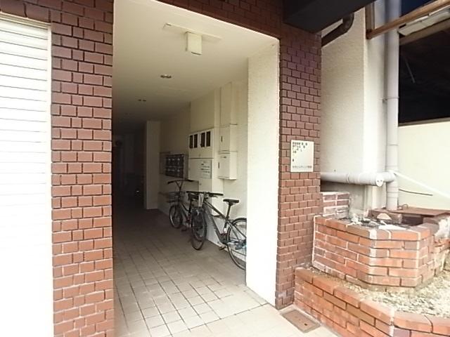 永光ビルディング割塚（402） エントランス