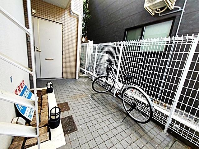 コーポアスナロ（301） ロビー