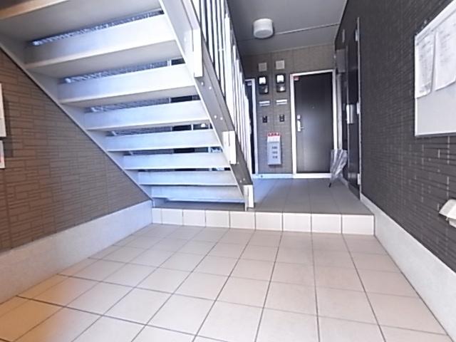 Ｄ−ｒｏｏｍ灘北通（101） ロビー