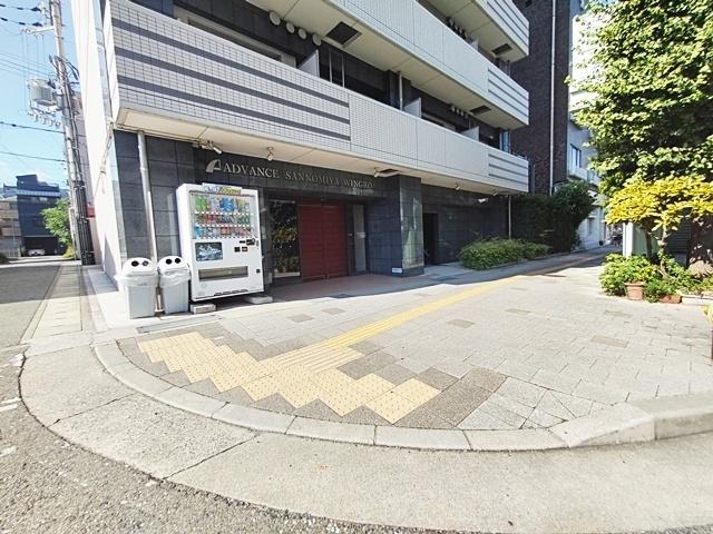 アドバンス三宮ウィングロード（704） エントランス