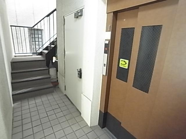 永光ビルディング割塚（402） ロビー
