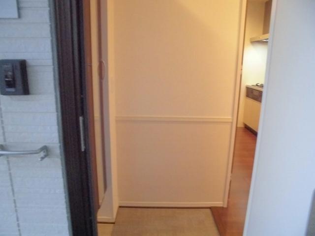 クヴァルチーラ奥戸（202） 玄関