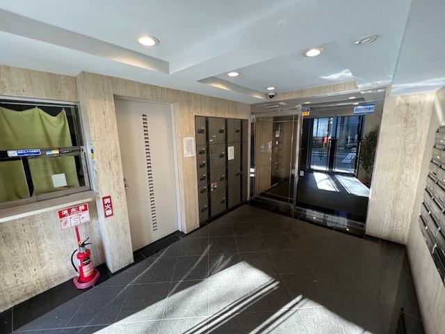 メイツ哲学堂公園 ロビー