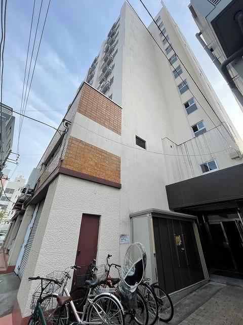 鍋屋横丁住宅 エントランス