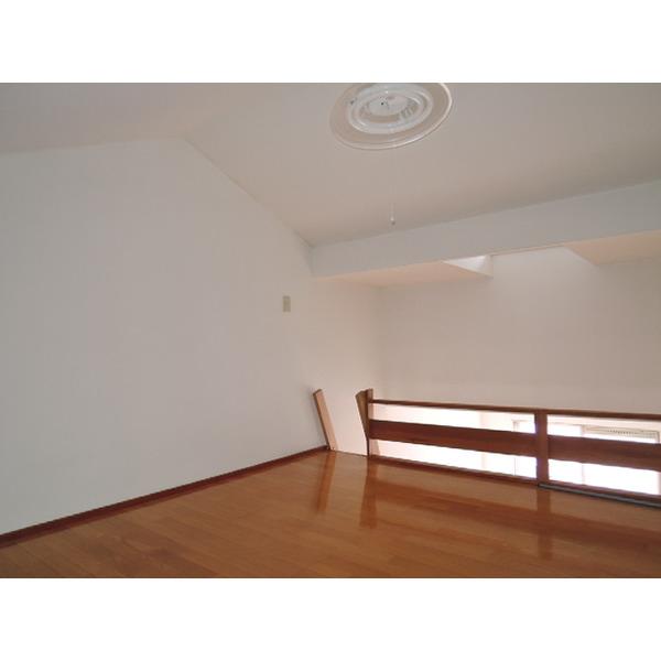 apartment あずま町