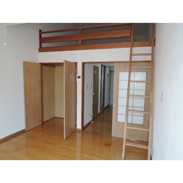 apartment あずま町
