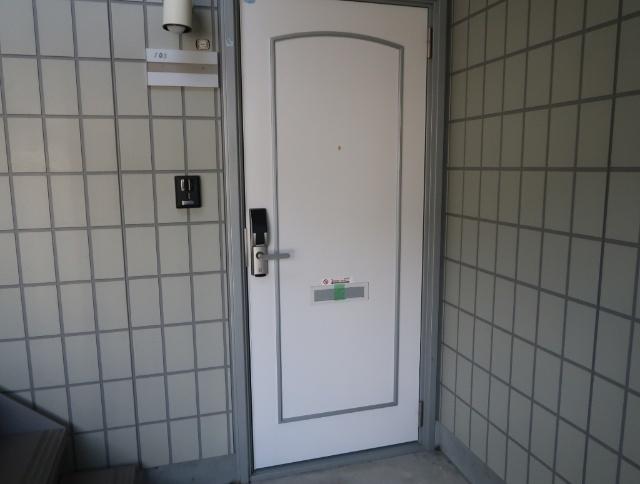 山形市小白川町アパート 玄関