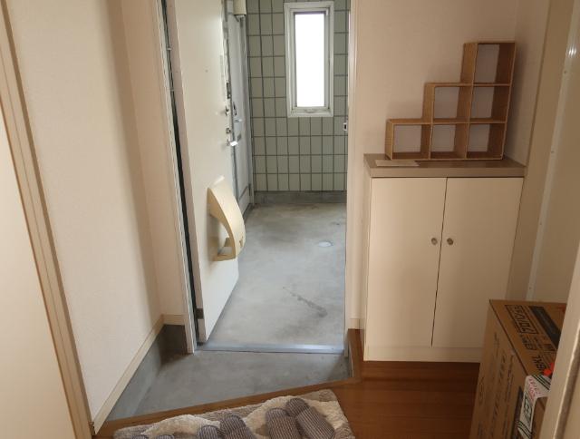 山形市小白川町アパート 玄関