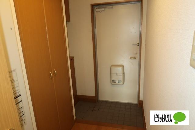 山形市吉原マンション 玄関