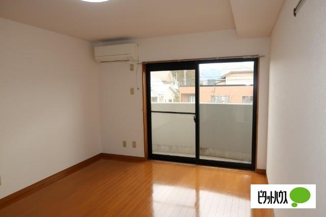 山形市吉原マンション リビング