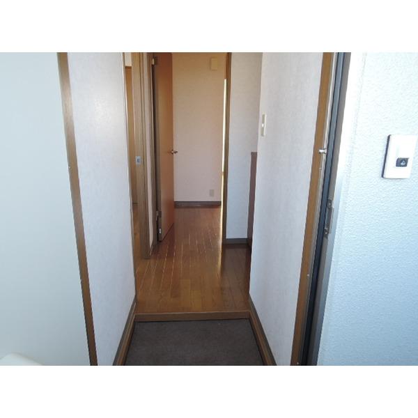山形市白山アパート 玄関