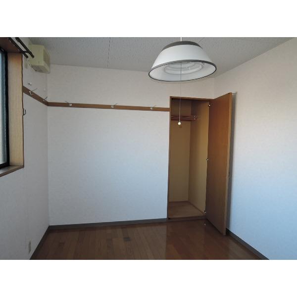 山形市白山アパート 収納