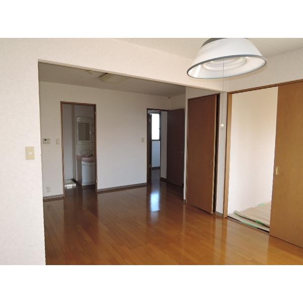 山形市白山アパート リビング