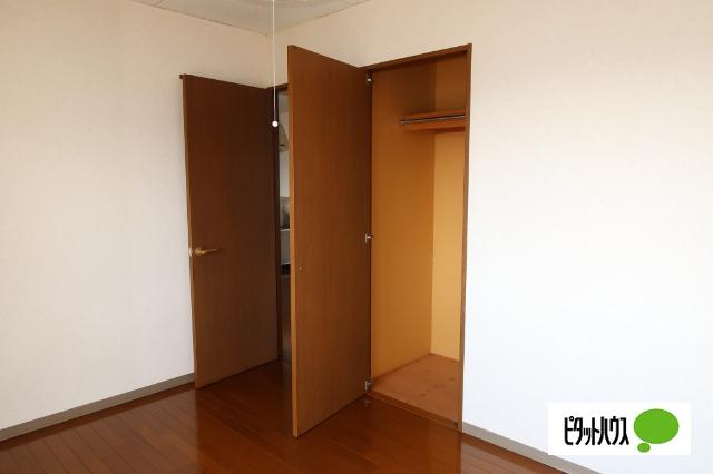 山形市南二番町アパート 収納